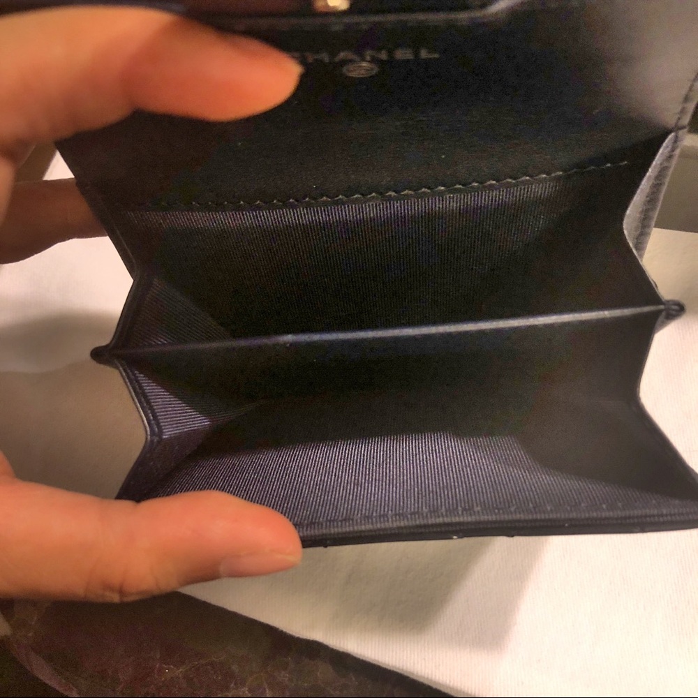 💋SOLD💋Chanel Cruiser Patent Leather Wallet - Picture 3 of 8